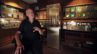 Light Waves and Lasers: A Short Narrated History of Holography